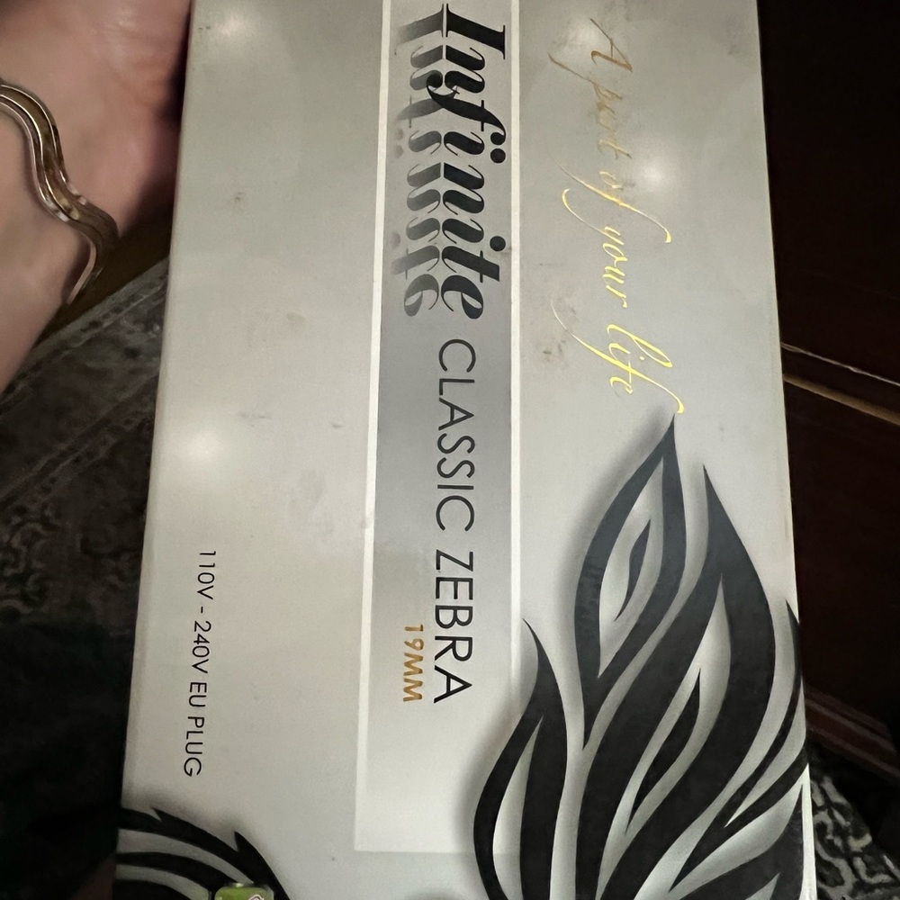 Infinite  Black and White Zebra Styling Tool
